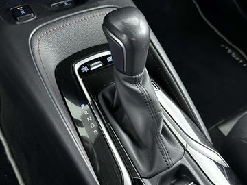 Car image 10