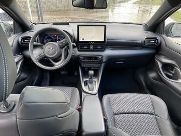 Car image 13