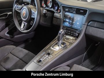 Car image 33