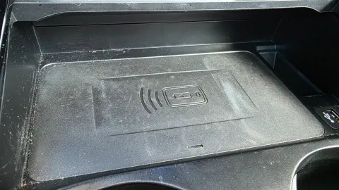 Car image 35