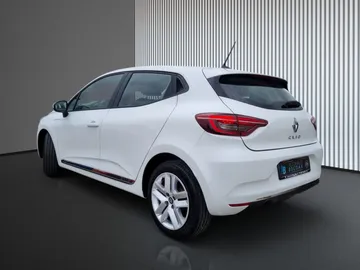 Car image 24