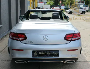 Car image 32