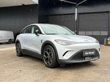 Car image 2