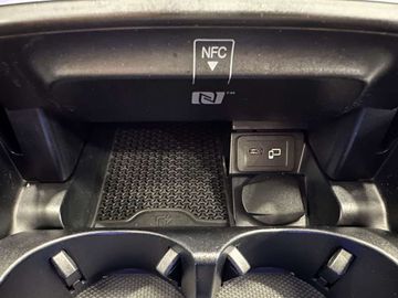 Car image 37