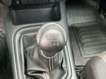 Car image 36