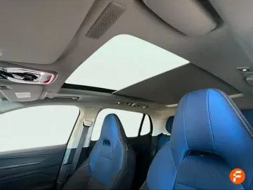 Car image 32