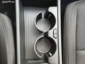 Car image 35
