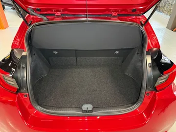 Car image 25