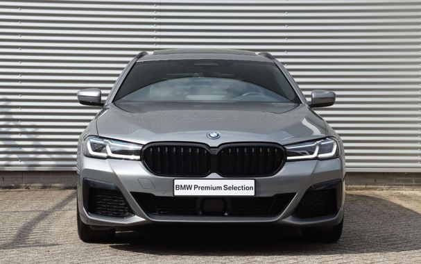 BMW 530 Touring 215 kW image number 2