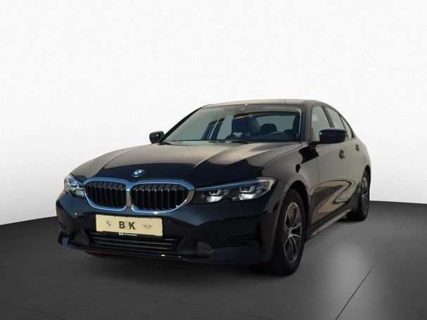 BMW 320i 135 kW image number 1