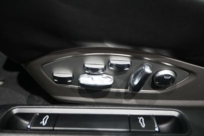 Car image 41