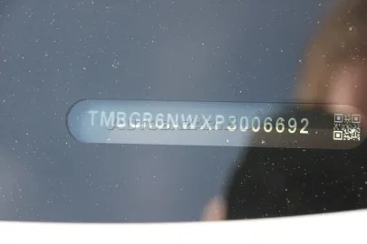 Car image 36