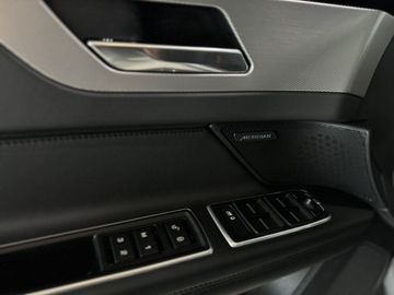 Car image 36