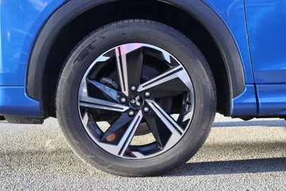 Car image 37