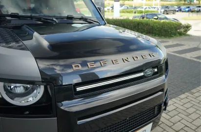 Car image 32