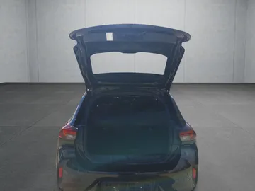 Car image 28