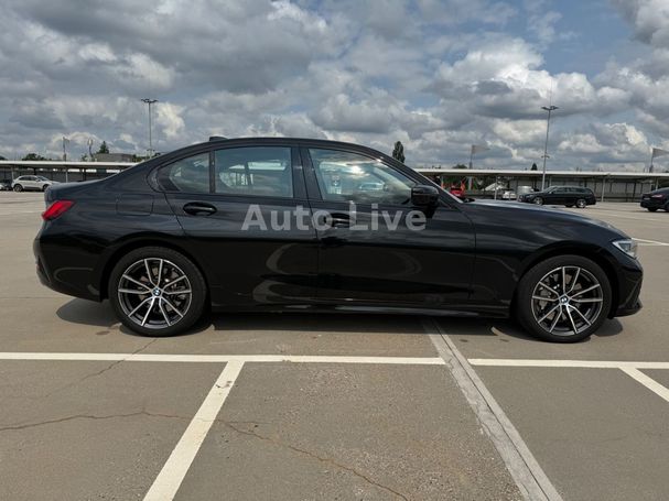 BMW 330i xDrive 215 kW image number 6