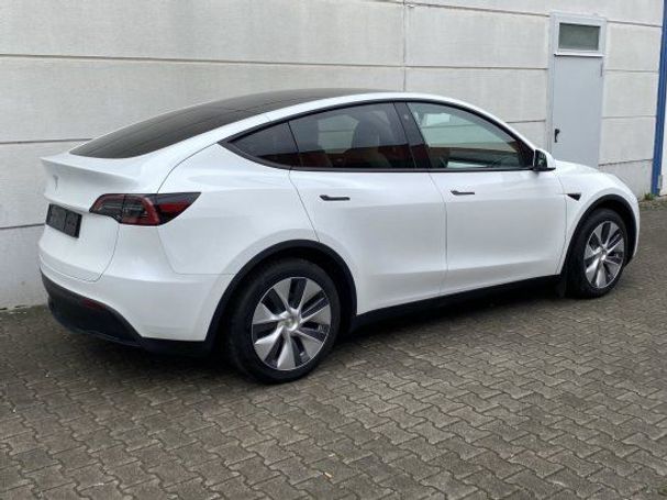 Tesla Model Y 60 Standard Range 220 kW image number 2