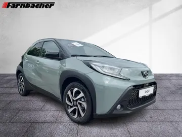 Car image 2