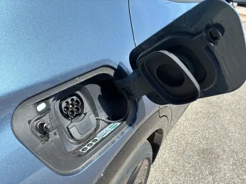 Car image 33
