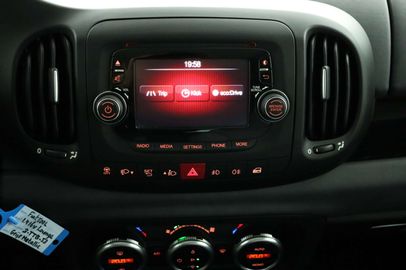 Car image 36