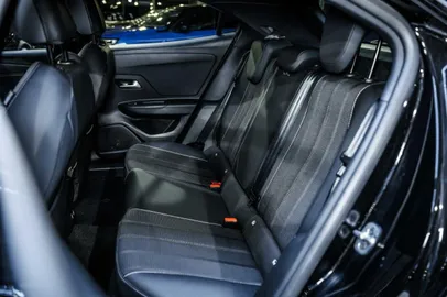 Car image 31