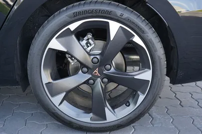Car image 37