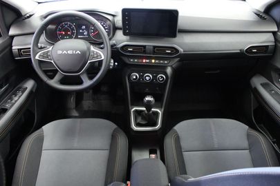 Car image 21