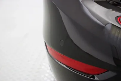 Car image 40