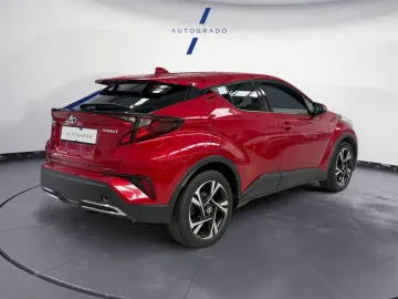 Car image 5