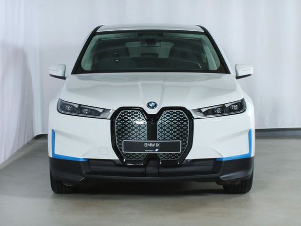 BMW iX 240 kW image number 2