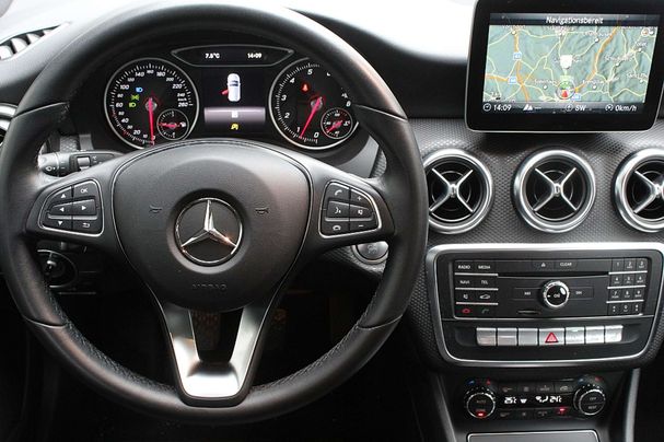 Mercedes-Benz A 160 75 kW image number 10