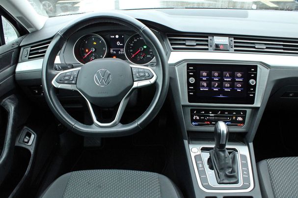 Volkswagen Passat Variant 2.0 TDI Conceptline DSG 90 kW image number 18