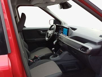 Car image 10