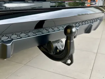 Car image 40