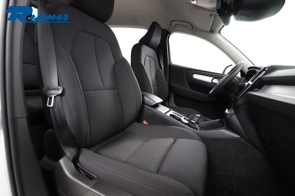 Volvo XC40 T2 Momentum 95 kW image number 25