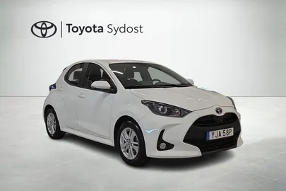 Car image 2