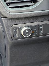 Car image 36