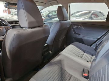 Car image 31