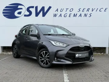 Car image 3