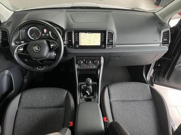 Car image 12