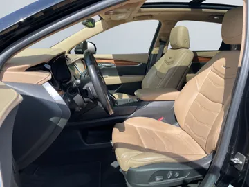 Car image 32