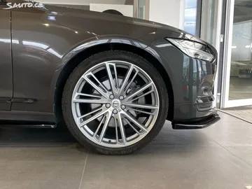 Car image 34