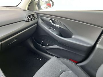 Car image 37