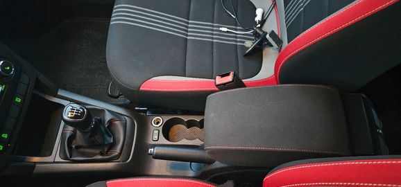 Car image 37