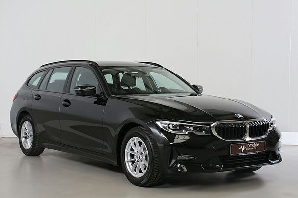 BMW 320d Touring Sport Line 140 kW image number 3