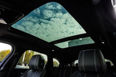 Car image 31