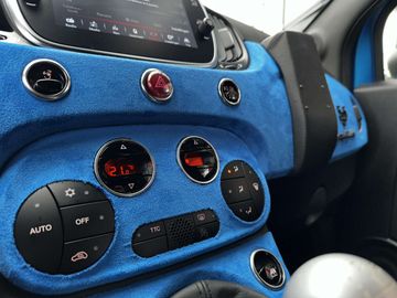 Car image 30