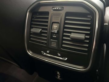 Car image 41