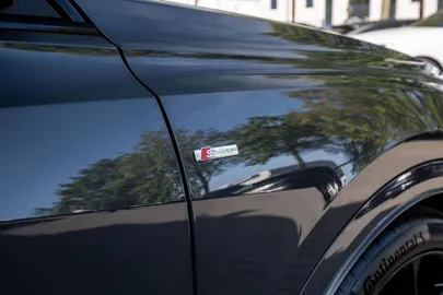 Car image 38